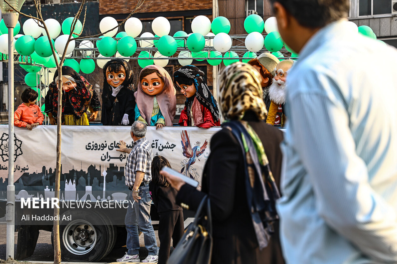 عکس/ کارناوال شادی نوروز در تهران