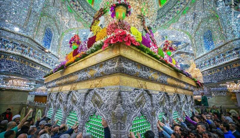 گل آرایی ضریح مقدس سیدالشهدا (ع) به مناسبت ولادت امام حسن (ع)