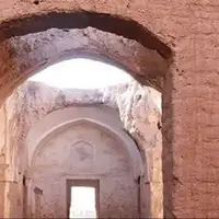 قلعه «سنگ بست» نماد تاریخی شهر زواره اردستان است