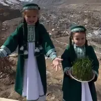 تبریک نوروزی دو کودک پارسی‌گوی اهل کشمیر