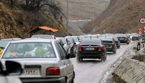 ترافیک فوق‌سنگین در خروجی‌های تهران؛ جاده چالوس بسته شد