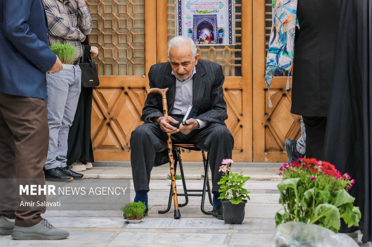 عکس/ تحویل سال در امامزاده یحیی سمنان