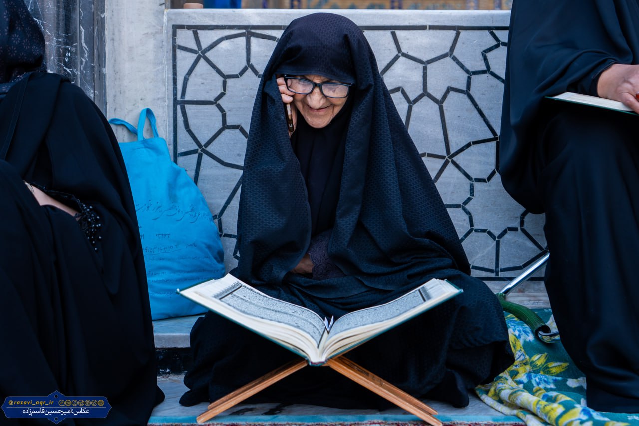 حال و هوای حرم مطهر رضوی در نزدیکی سال تحویل