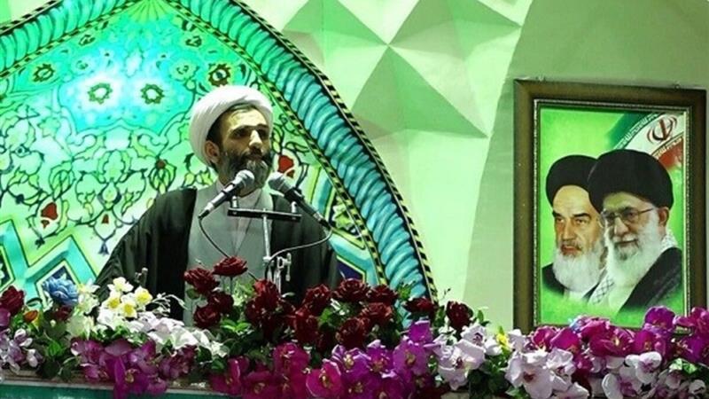 مسئولان زمینه سرمایهگذاری را برای مردم تسهیل و تسریع کنند