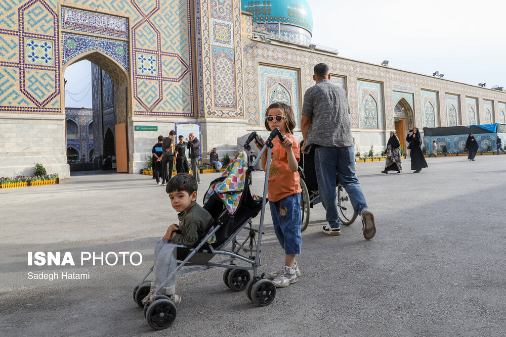 حرم مطهر رضوی میزبان مسافران نوروزی