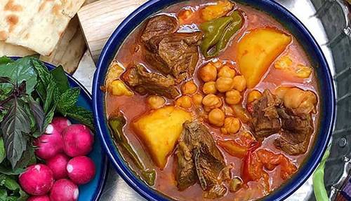 طرز تهیه یخنی نخود؛ آبگوشتِ شیرازی‌ها