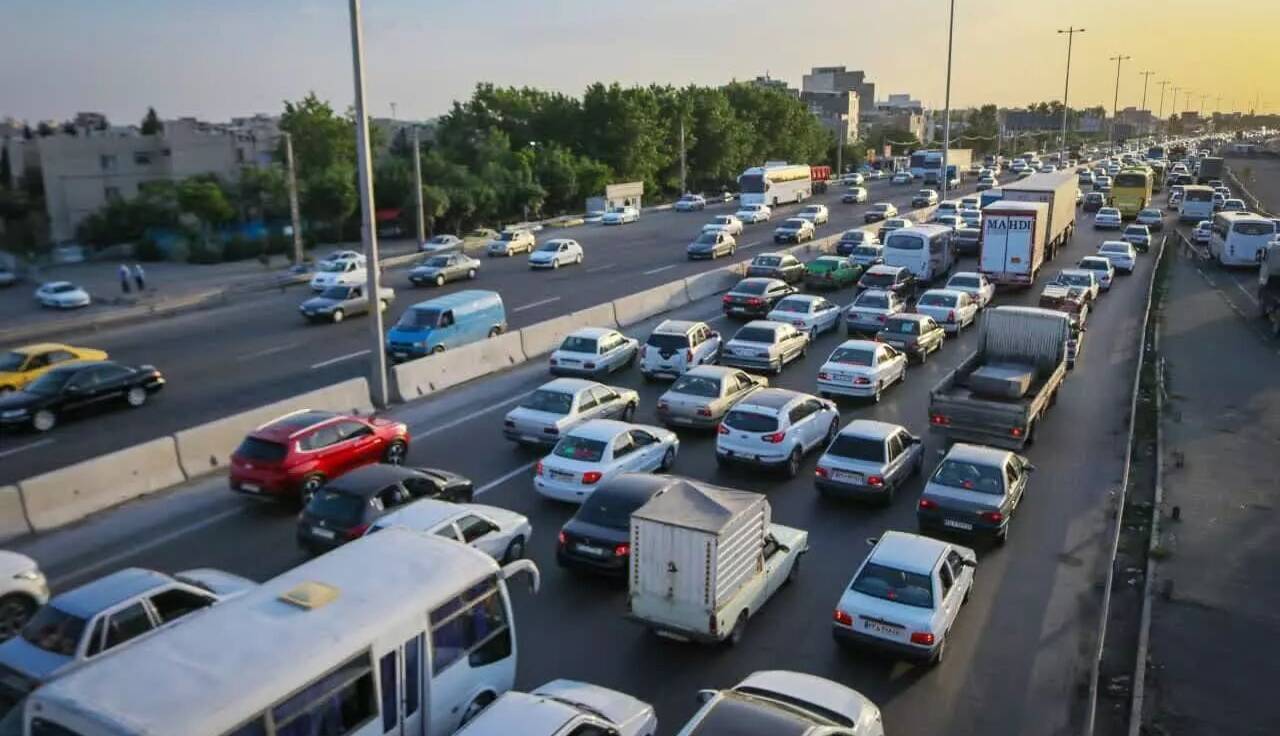 تردد بیش از ۱۱ میلیون خودرو از جادههای قزوین