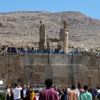 حضور گردشگران و مهمانان نوروزی در تخت جمشید