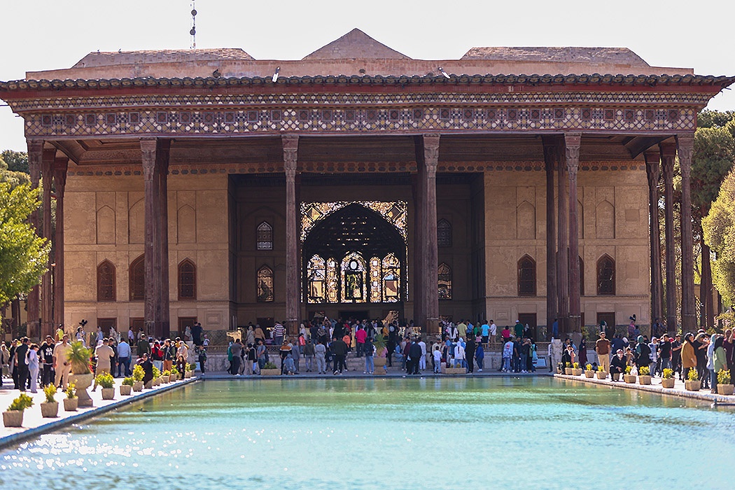 عکس/ بازدید گردشگران از کاخ چهلستون