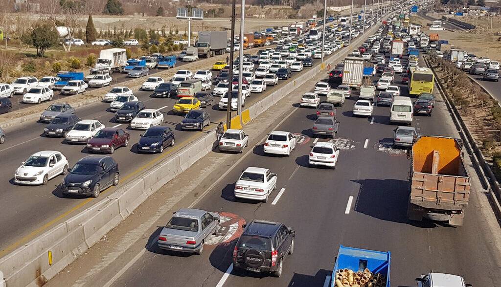 تردد بیش از ۱۵ میلیون خودرو در جادههای قزوین