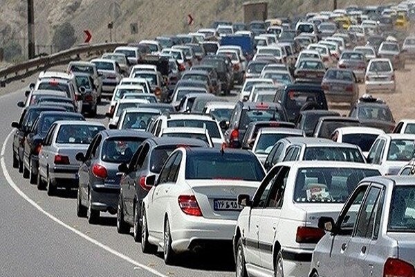 ترافیک نیمهسنگین در محورهای آزادراهی استان قزوین