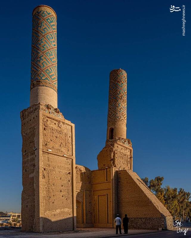 مناره‌های نظامیه ابرکوه، یادگاری از دوره ایلخانیان