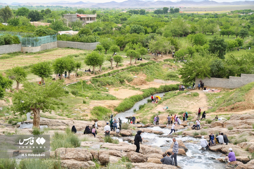  زیبایی کوهستان یزد در بهار کویر