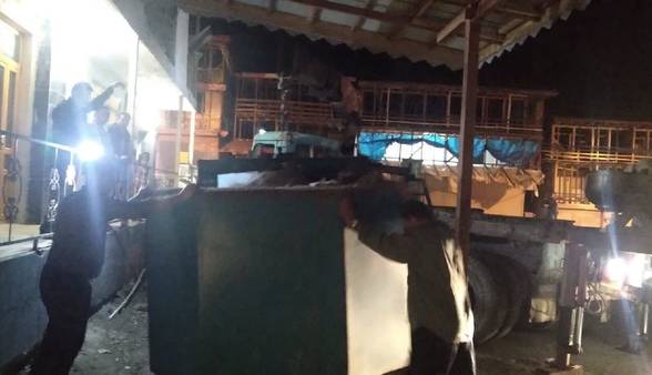 اسکان فوری آسیب‌دیدگان و استقرار نانوایی سیّار در روستای امام‌زاده ابراهیم شفت