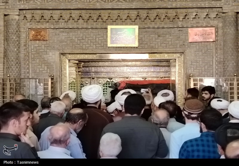 مرد انقلاب و محراب شهر ری در حرم عبدالعظیم(ع) آرام گرفت