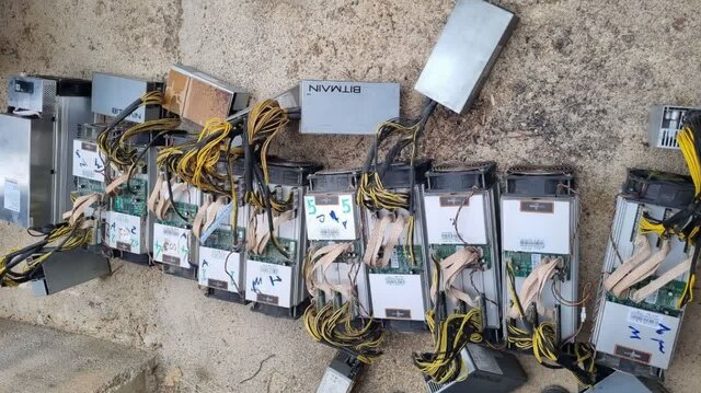 کشف ۱۶ ماینر غیرمجاز در روستاهای شهرستان خمین