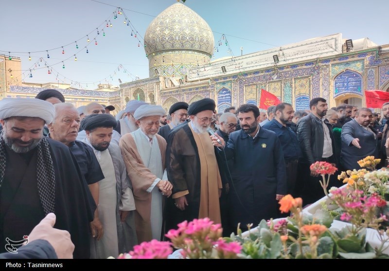مرد انقلاب و محراب شهر ری در حرم عبدالعظیم(ع) آرام گرفت