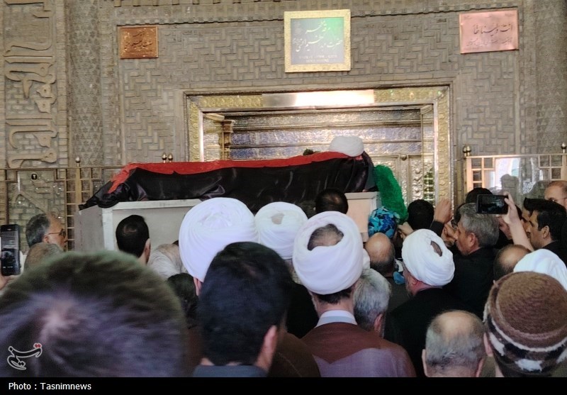 مرد انقلاب و محراب شهر ری در حرم عبدالعظیم(ع) آرام گرفت