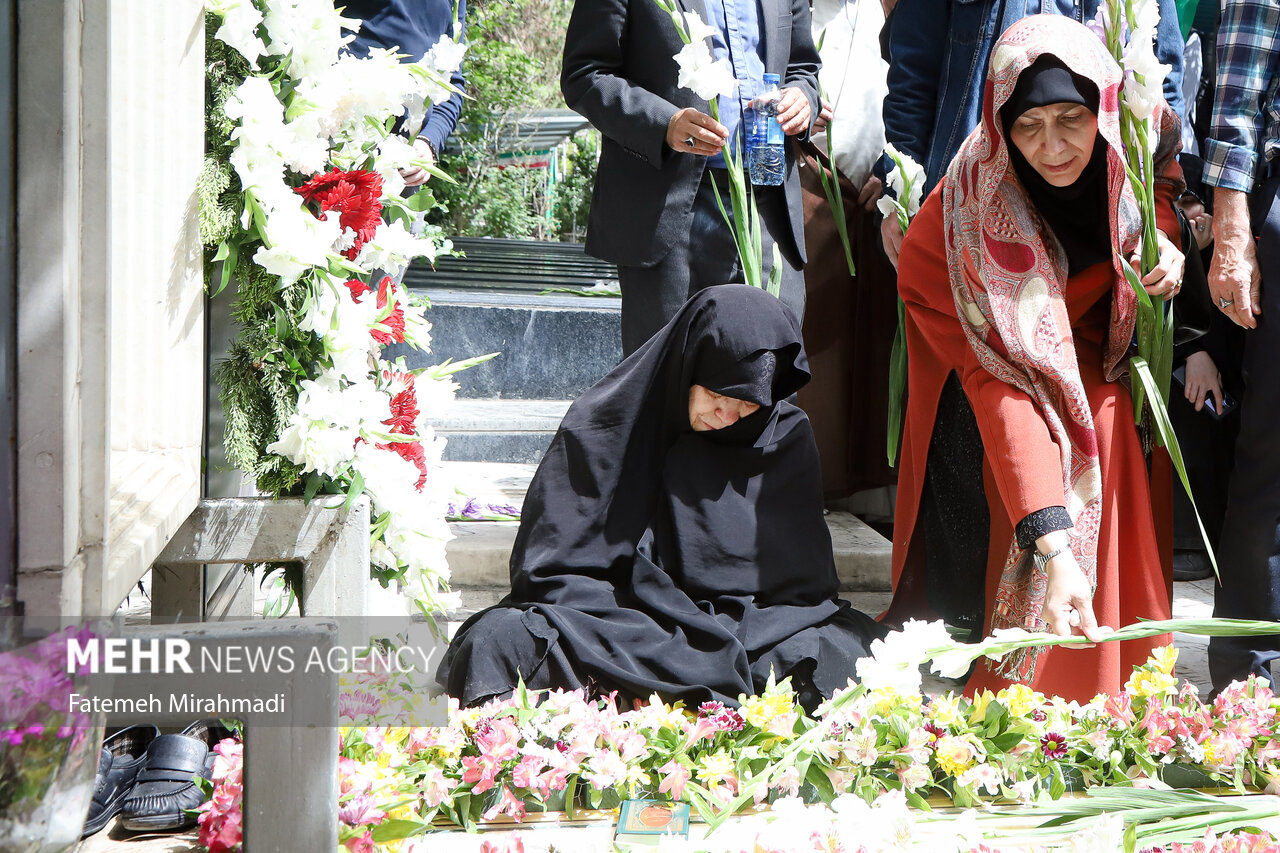 بزرگداشت سی و دومین سالگرد شهادت سیدمرتضی آوینی  