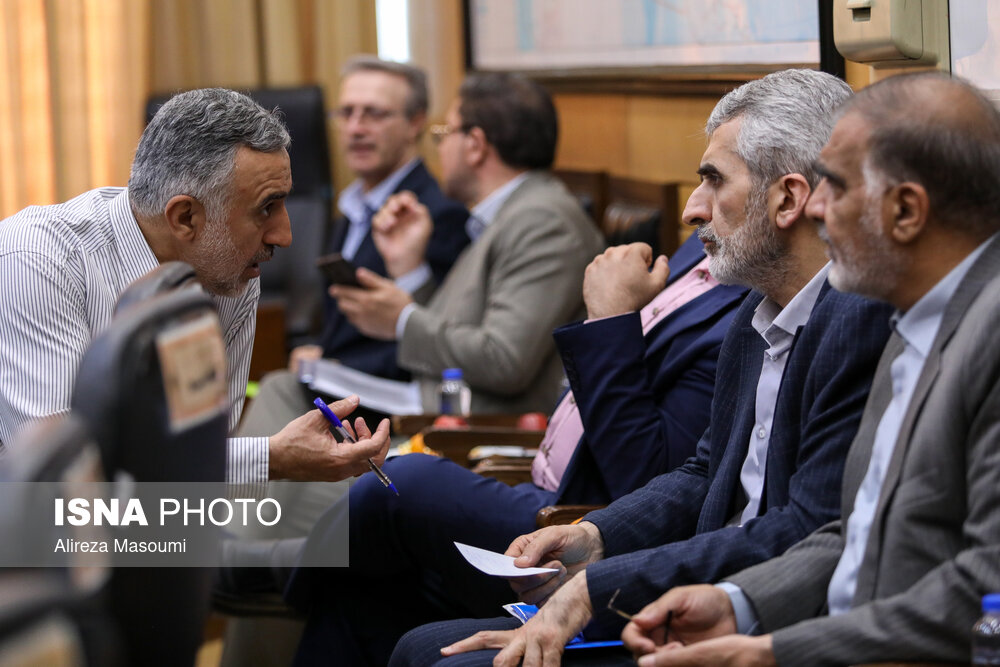 عکس/ خوش و بش‌ها در جلسه کمیسیون اجتماعی مجلس