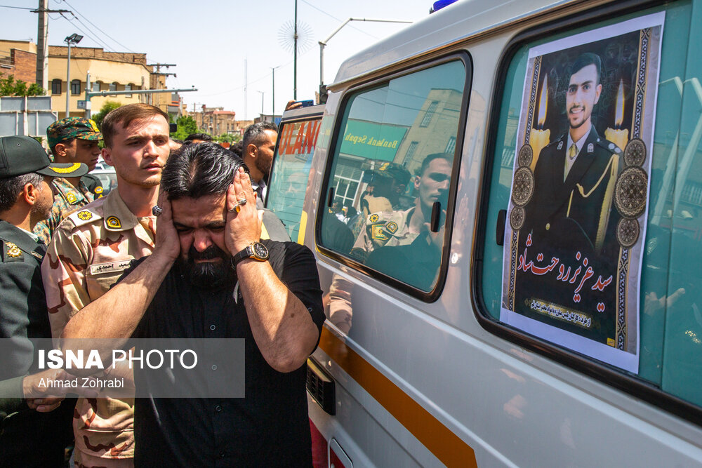 پیکر شهید فراجا در قم تشییع شد