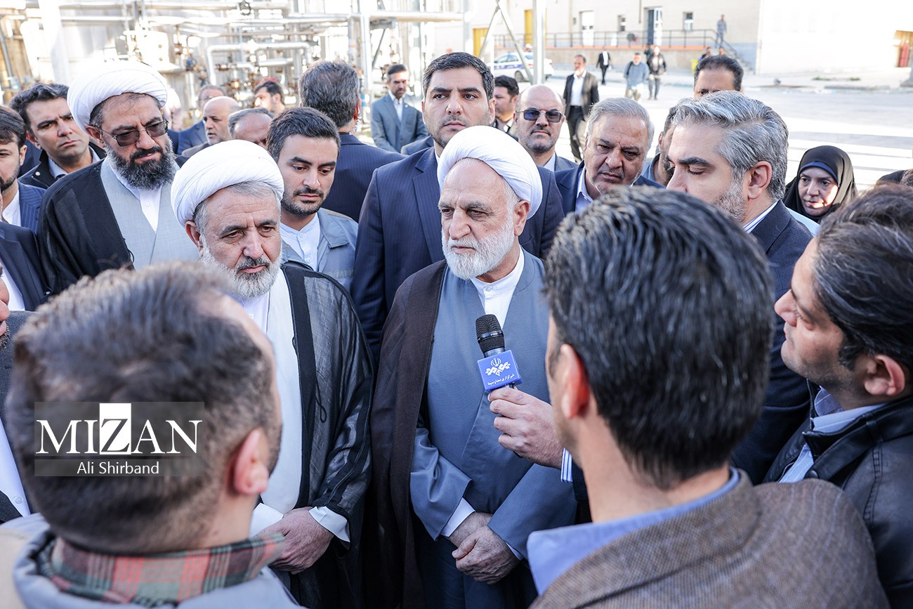 عکس/ بازدید رئیس قوه قضاییه از کارخانه «صنایع پتروشیمی هگمتانه» همدان