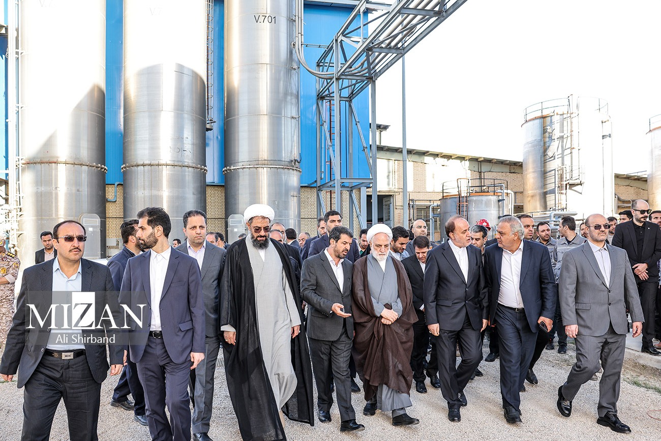 عکس/ بازدید رئیس قوه قضاییه از کارخانه «صنایع پتروشیمی هگمتانه» همدان