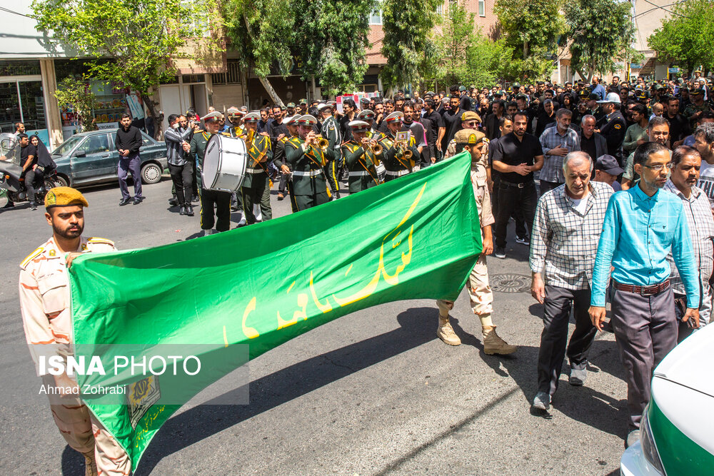 پیکر شهید فراجا در قم تشییع شد