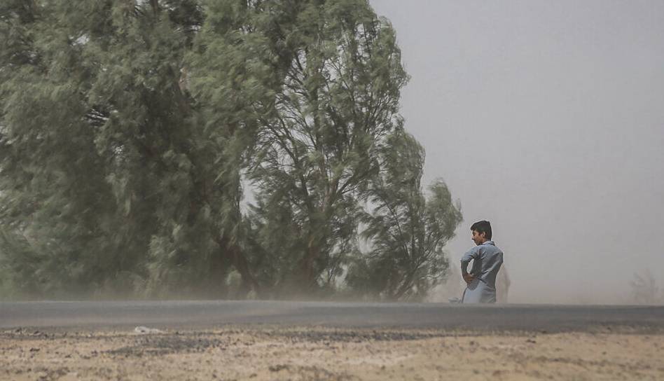 گردوخاک برخی مناطق سیستان و بلوچستان را در بر میگیرد