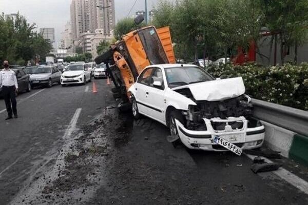 تغییر مسیر ناگهانی از عوامل اصلی تصادفات درون‌شهری اصفهان