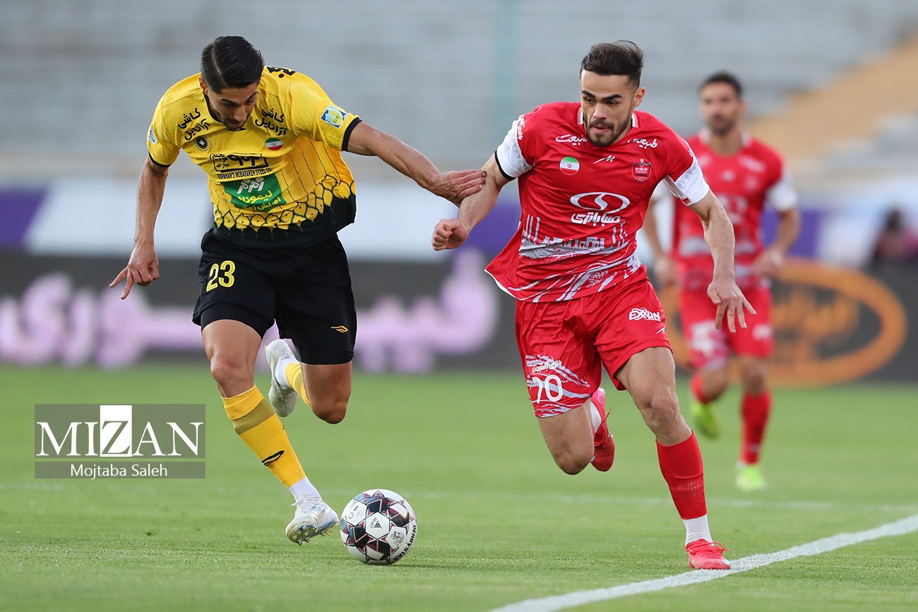 عکس/ دیدار تیم‌های پرسپولیس و سپاهان
