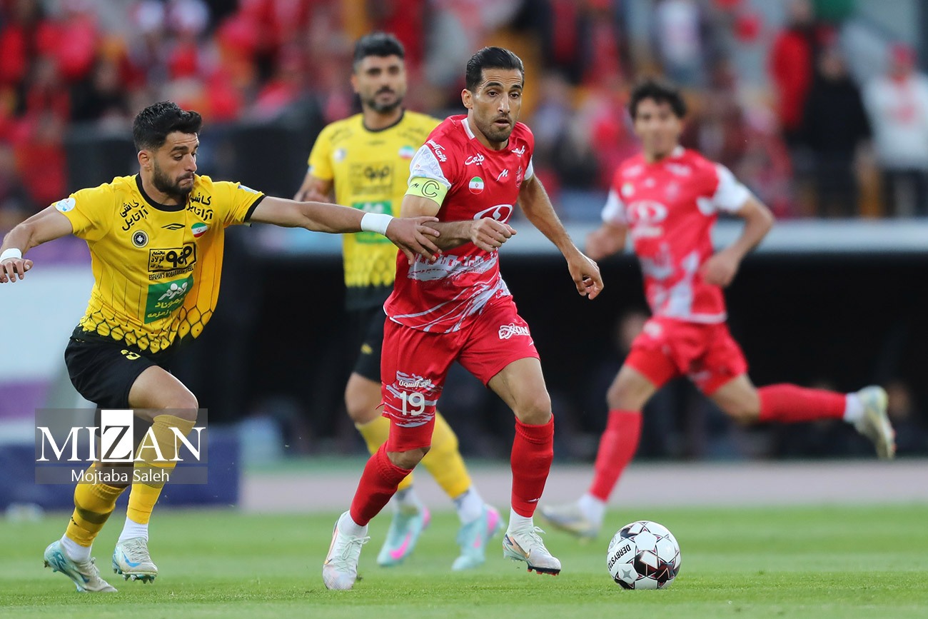 عکس/ دیدار تیم‌های پرسپولیس و سپاهان