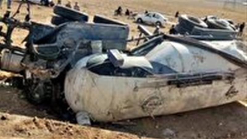 واژگونی تریلر حامل سیمان در جاده بروجن به شهرکرد