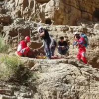 نجات جوان ١٩ ساله در ارتفاعات مهریز