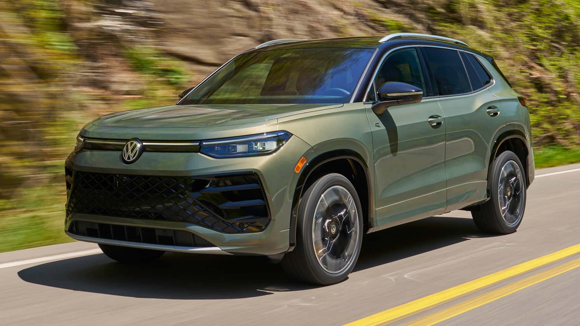 معرفی فولکسواگن تیگوآن R-Line با قدرتی بیشتر از گلف GTI