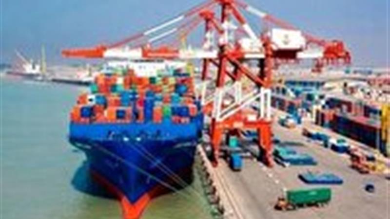 ثبت ۴۸ میلیون تن تخلیه و بارگیری کالا در بندر امام خمینی