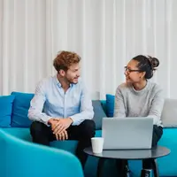 متوجه ارتباط صمیمانه شوهرم با همکار خانمش شدم