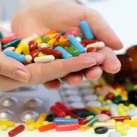 این مشکلات عوارض شایع داروهاست/ با این راهکارها عوارض دارو را کم کنید