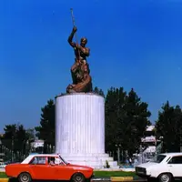 قدیمی‌ترین تندیس تهران را ببینید!