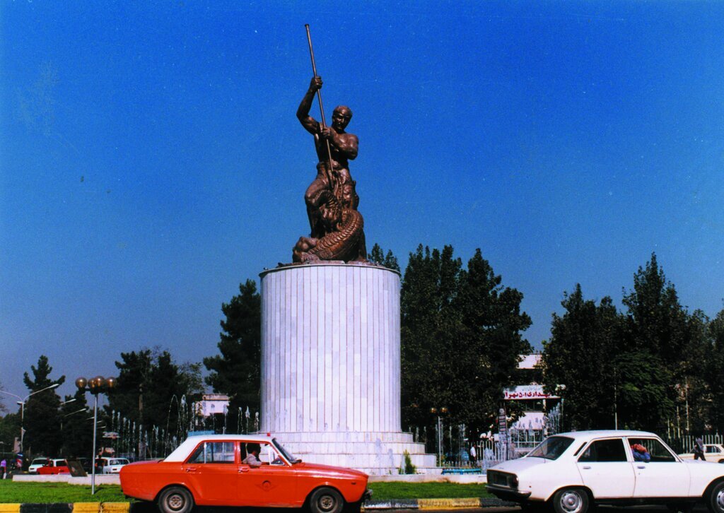قدیمیترین تندیس تهران را ببینید!