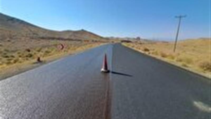 آغاز عملیات روکش آسفالت گرم محور اسدیه - بیرجند