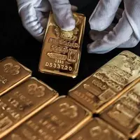 طلای جهانی دنده عقب زد