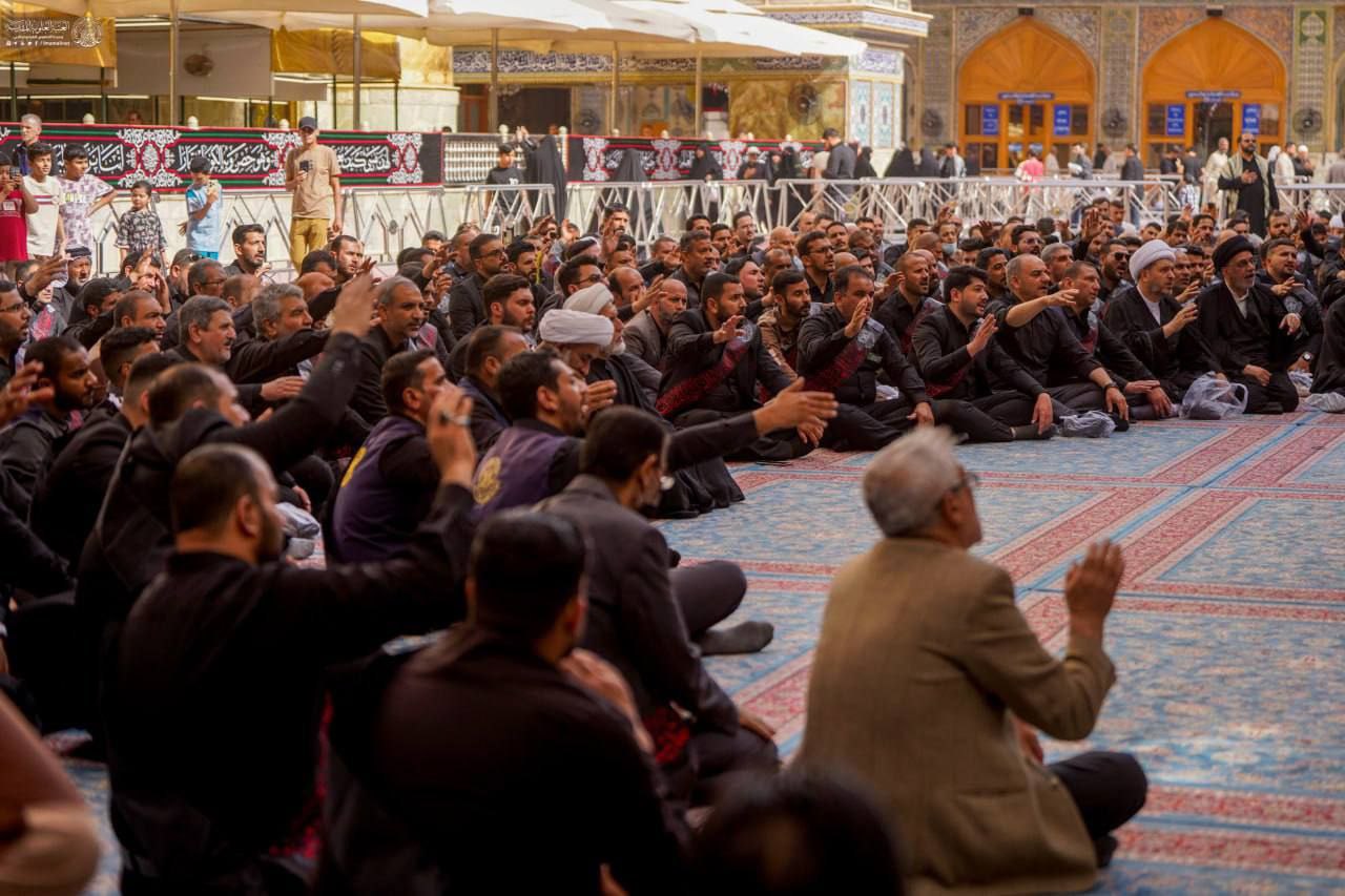 عکس/ عزاداری در حرم امیرالمومنین (ع) به مناسبت شهادت امام جعفر صادق (ع)