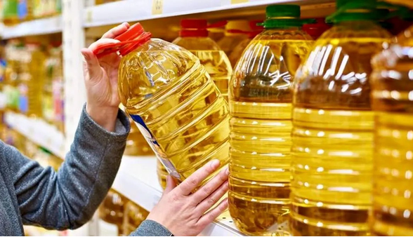 ۲۴ تن روغن خوراکی در نکا توزیع شد