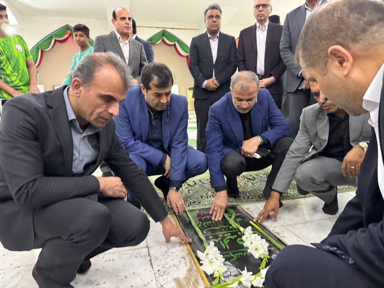  استقبال از وزیر ورزش در گلزار شهدای بندرعباس