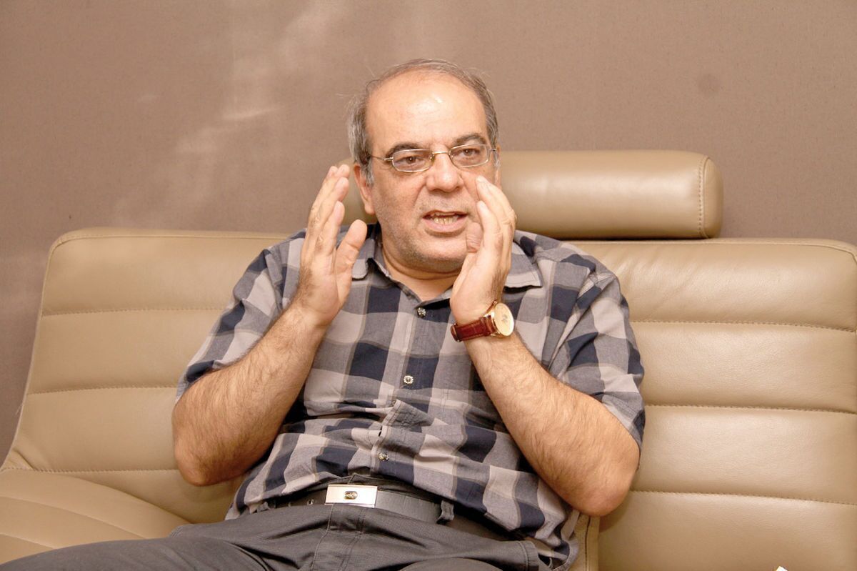 عباس عبدی: وقتی گفتند واتس آپ رفع فیلتر شده از پزشکیان ناامید شدم