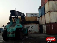 لکه‌گیری و انتقال کانتینرها در بندر شهید رجایی