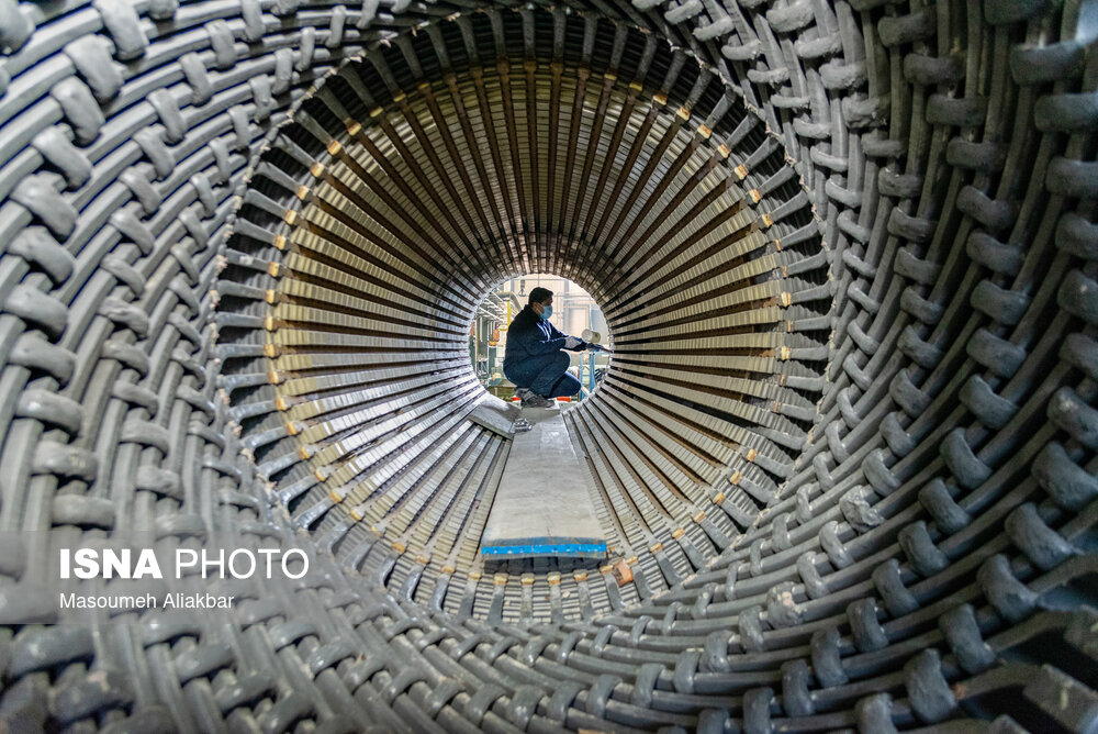 عکس/ کارگران، رهایی از مشکلات هرگز!