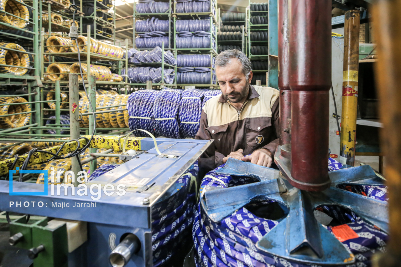 «کارگران» کارخانه‌های لاستیک‌سازی 