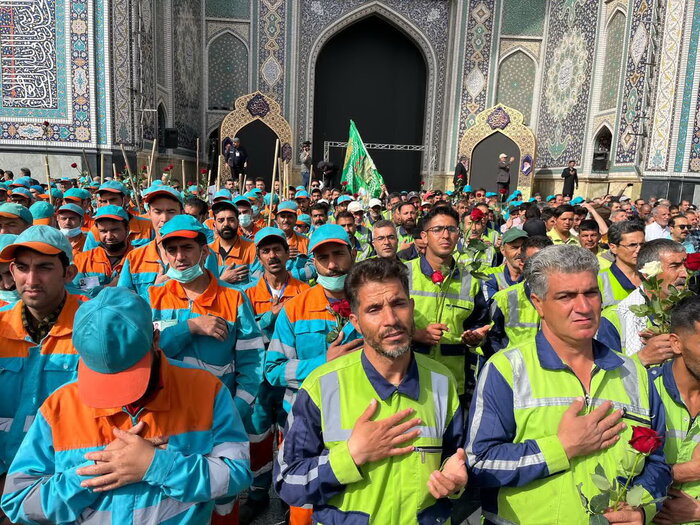 خادمان شهری در مشهد از امام مهربانیها اذن خدمت گرفتند